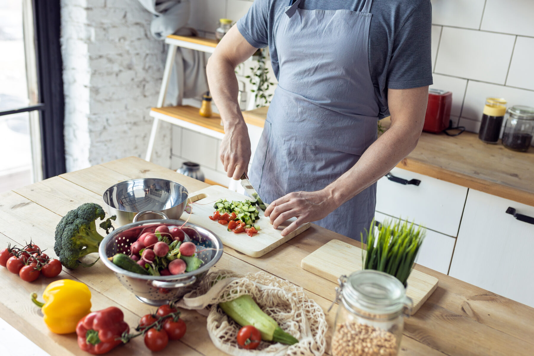 This pro chef just revealed the 7 most doable tips for stretching your groceries (they’re game-changing)