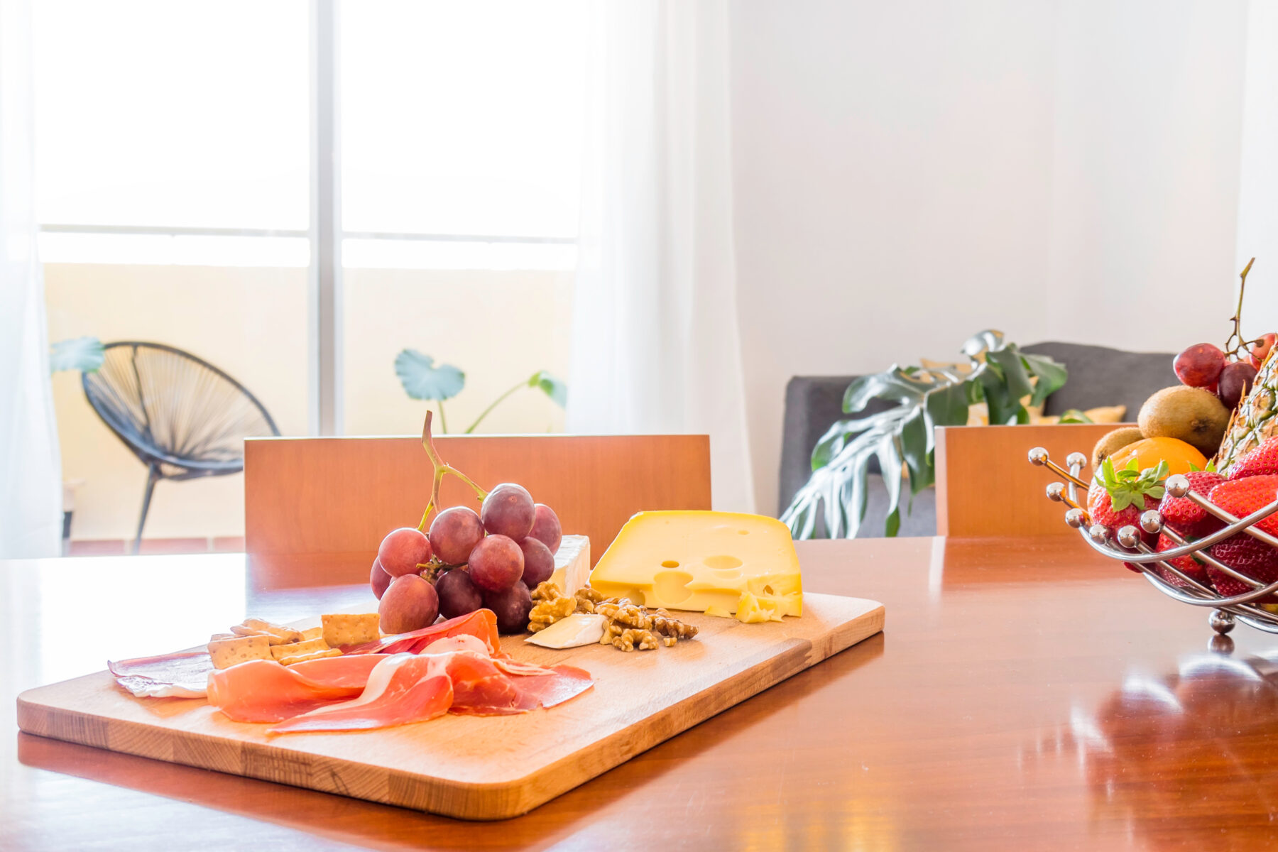 To eat or not to eat: The great Airbnb leftover food debate