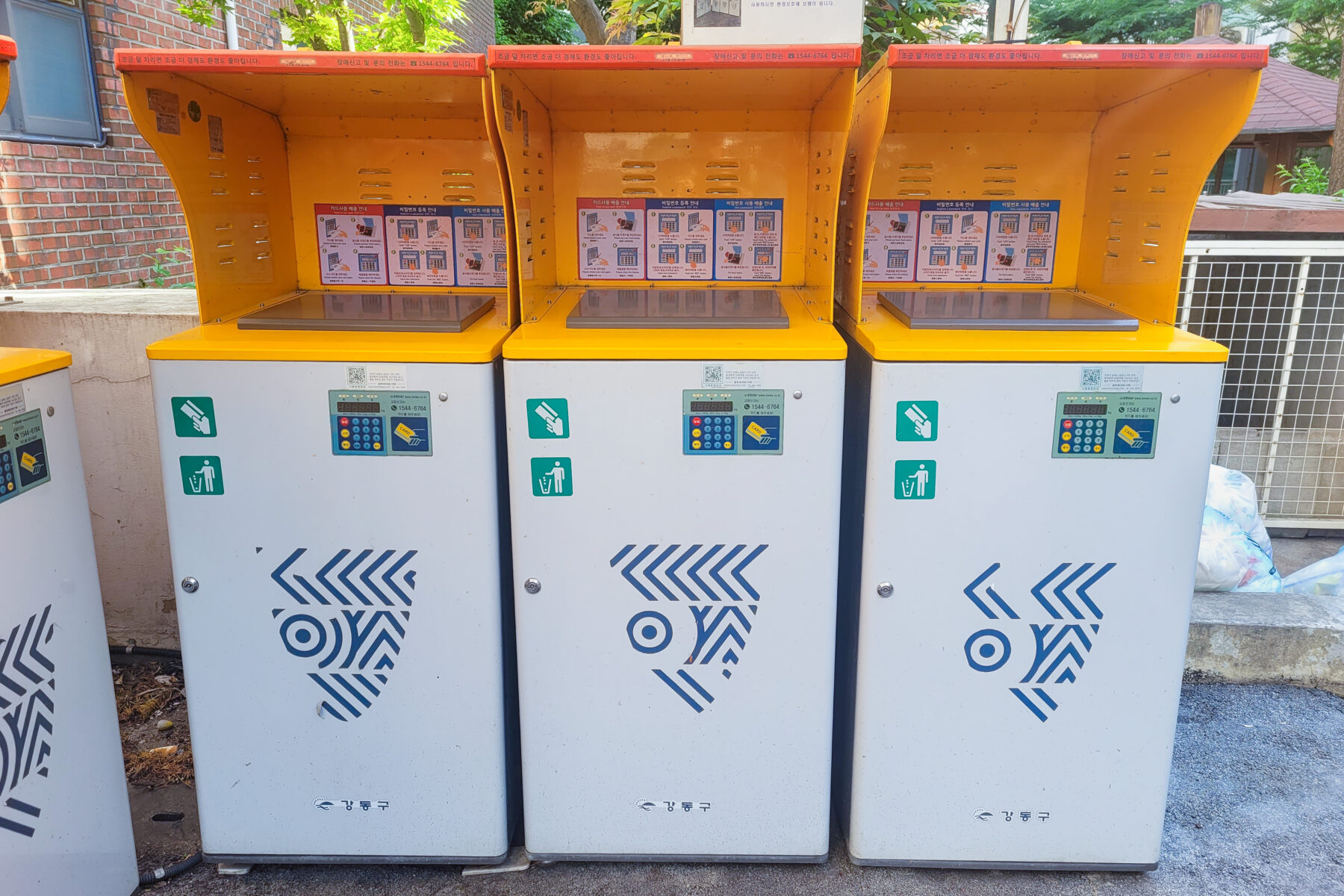 About 60 percent of food waste from American homes, shops and restaurants goes to landfill. South Korea recycles about 98 percent, and part of the difference is a card you swipe at the bin